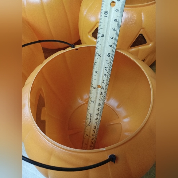 Orange Jack-O-Lantern Halloween Pumpkin 8in Treat Bucket - Picture 6 of 7